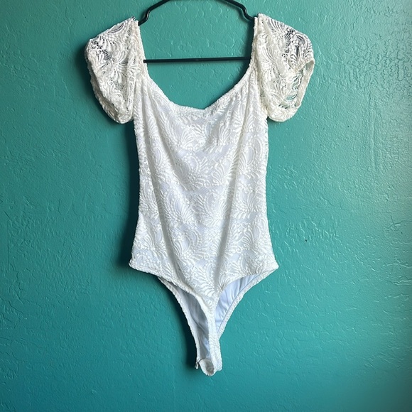 White lace body suit - Picture 3 of 3